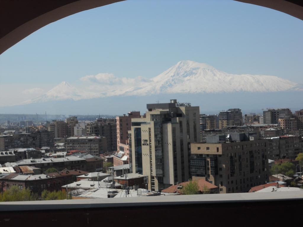 Nice House In The Heart Of The City Yerevan Exterior photo