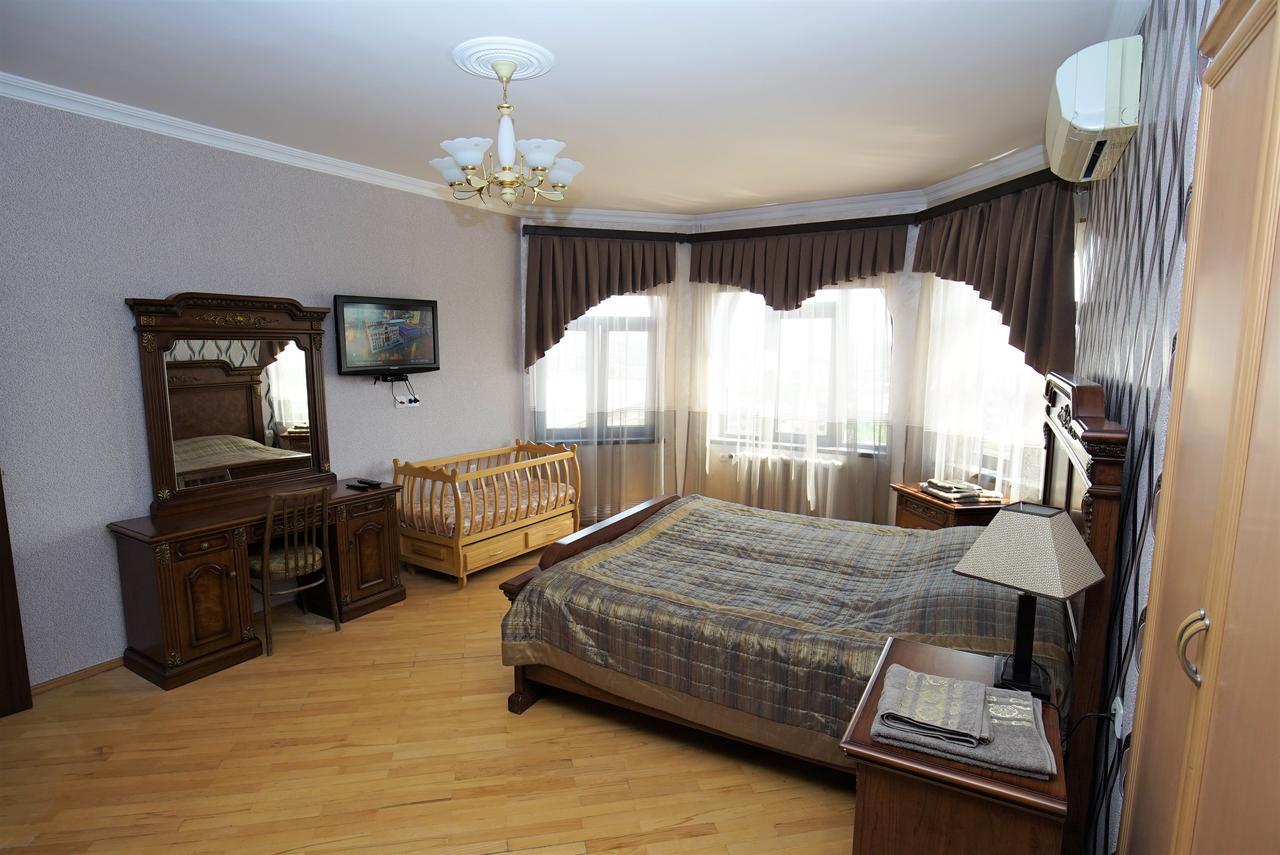 Nice House In The Heart Of The City Yerevan Exterior photo