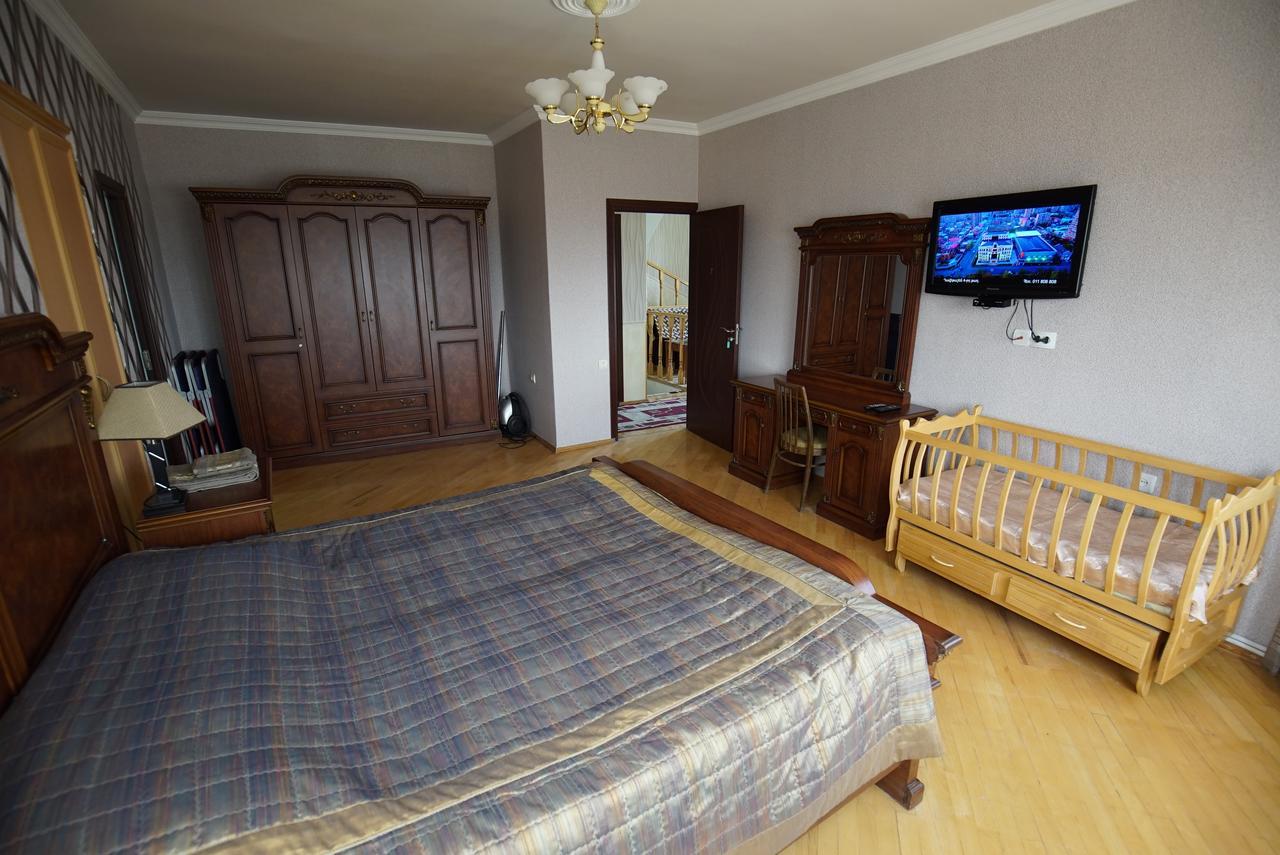 Nice House In The Heart Of The City Yerevan Exterior photo